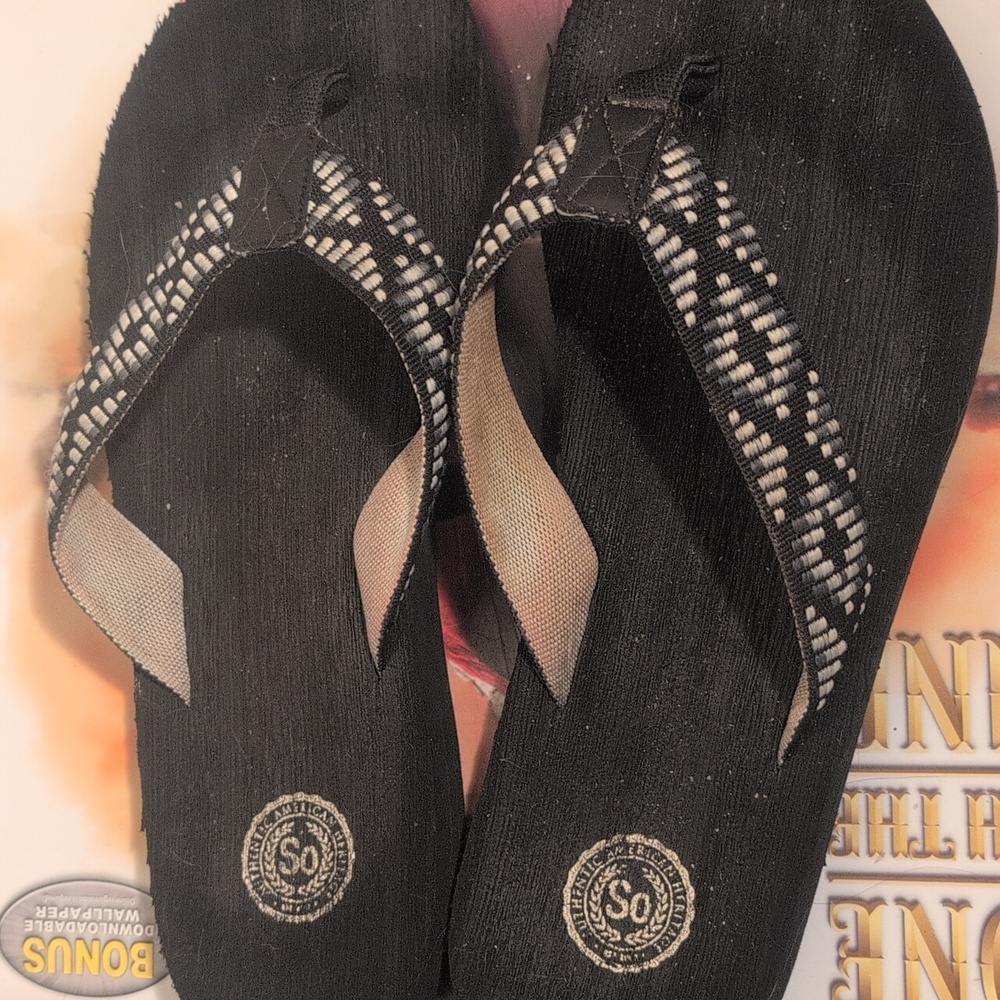 SO Black White Tribal Aztec Fabric Strap Flip Flops Thongs Beach Sandals - Picture 2 of 4